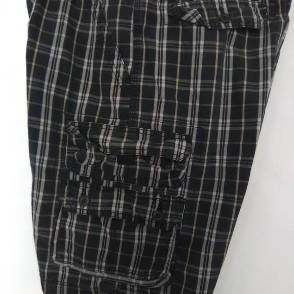 Lee Dungarees Plaid Cargo Men's Shorts Color Black/Gray Stripe. Size 34 - Picture 5 of 7